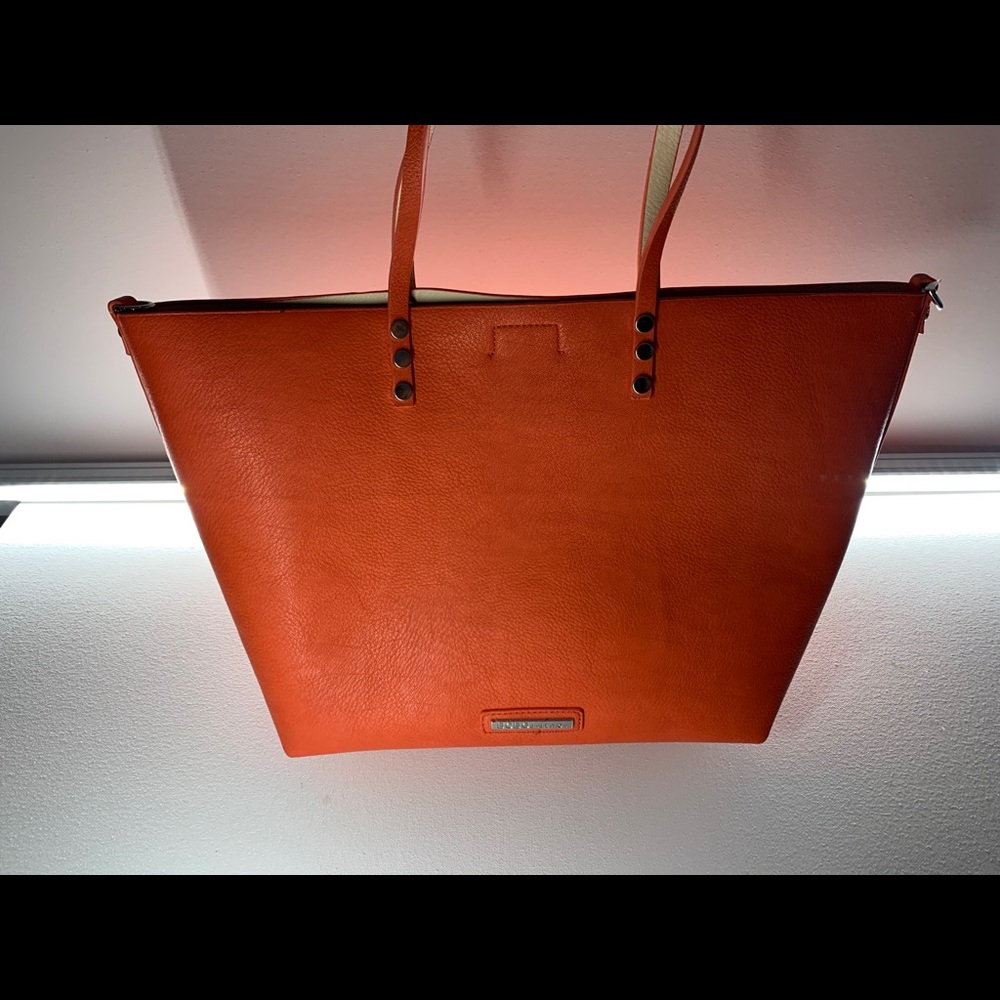 Beautiful BcBg generation purse